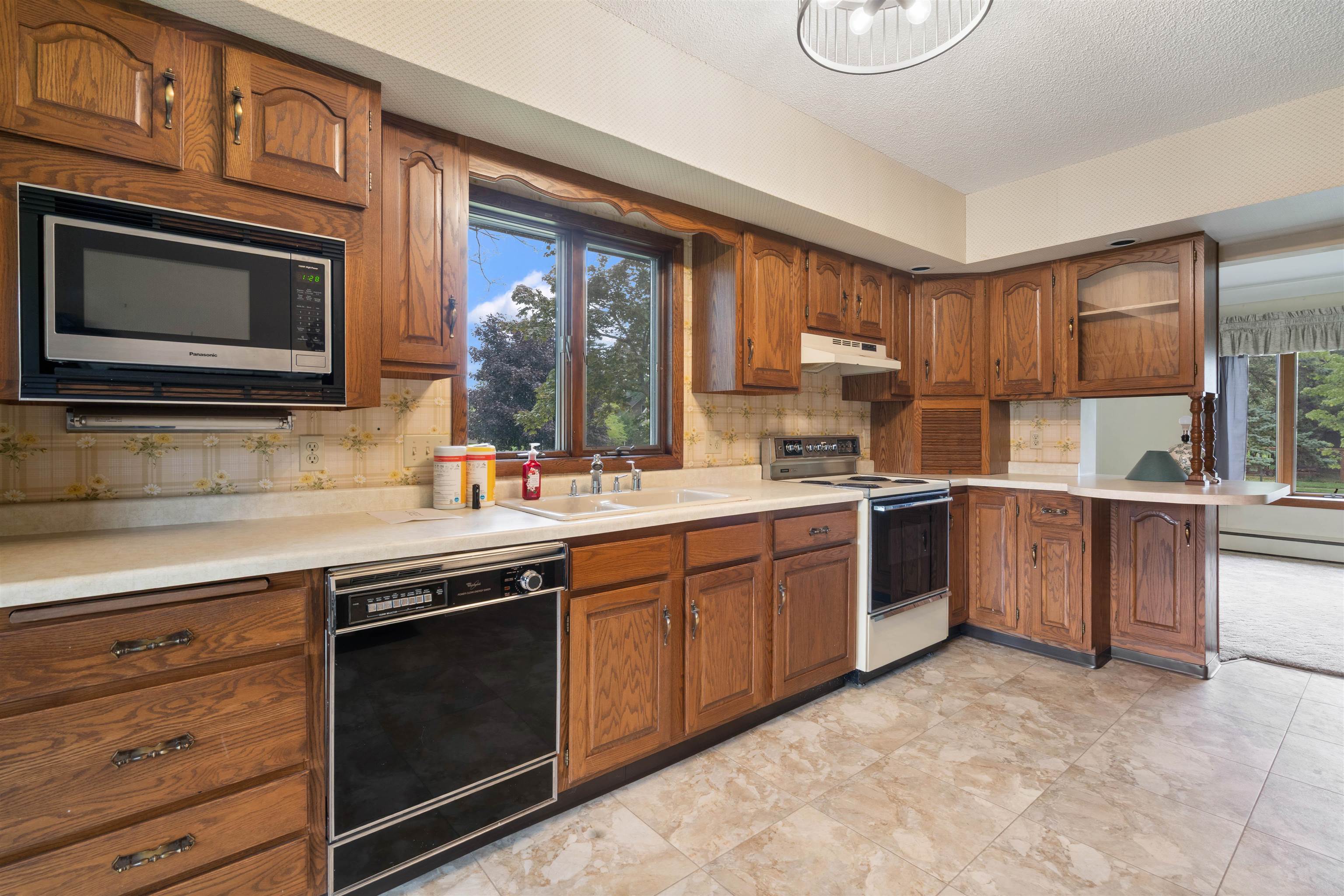 702 East 5th Street Superior, WI 54880 - Photo 11 of 31