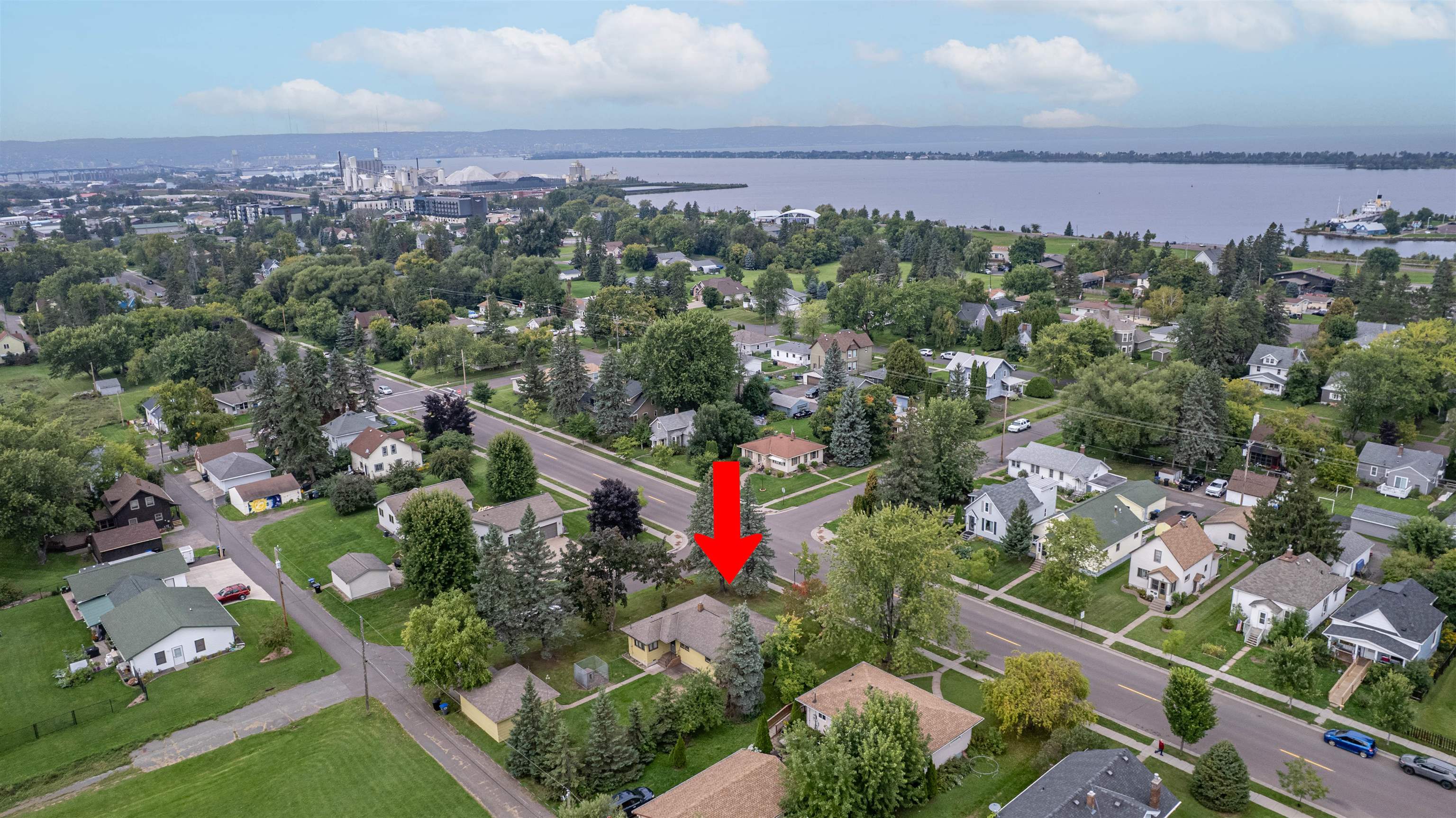 702 East 5th Street Superior, WI 54880 - Photo 3 of 31