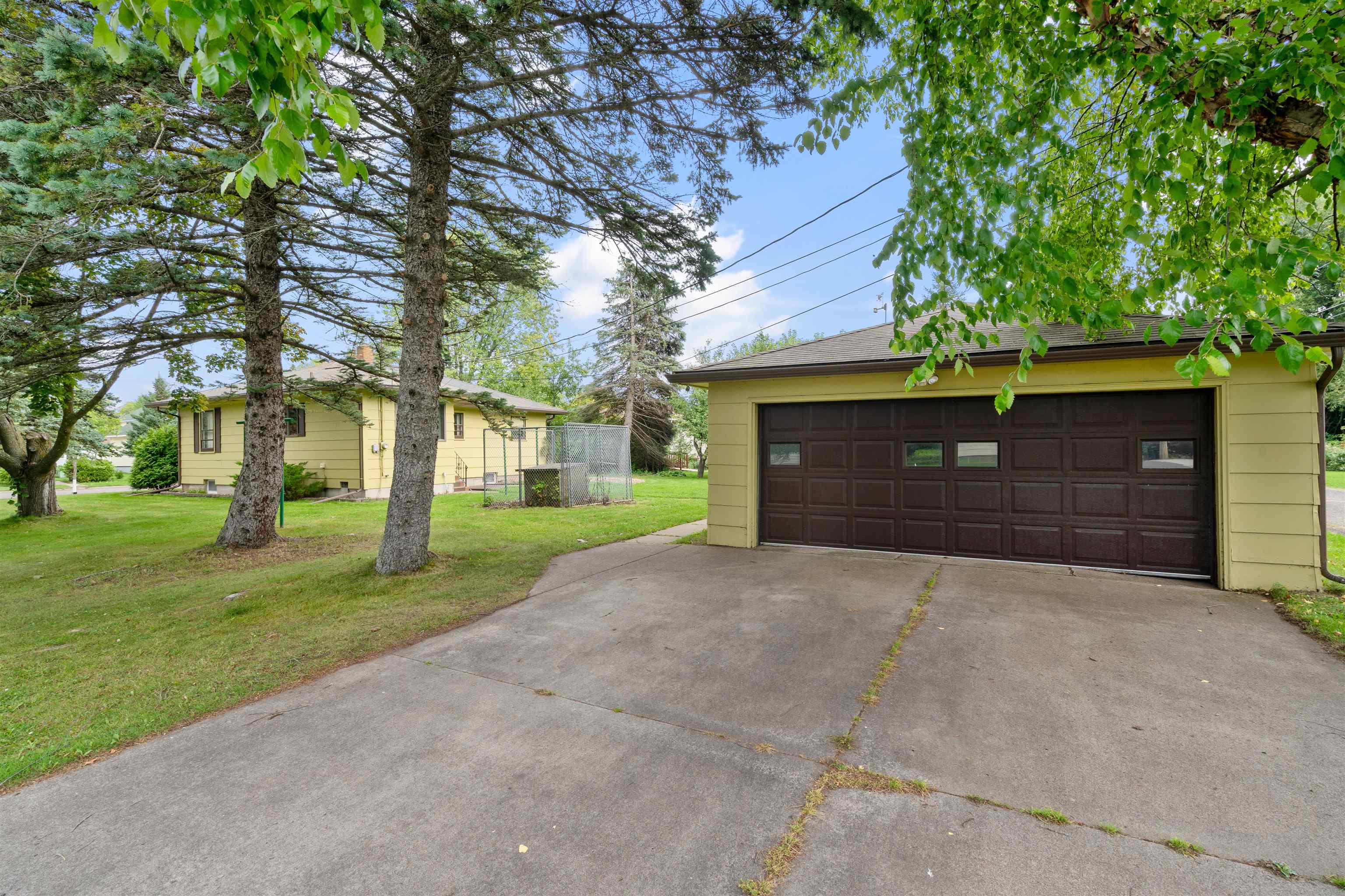 702 East 5th Street Superior, WI 54880 - Photo 6 of 31