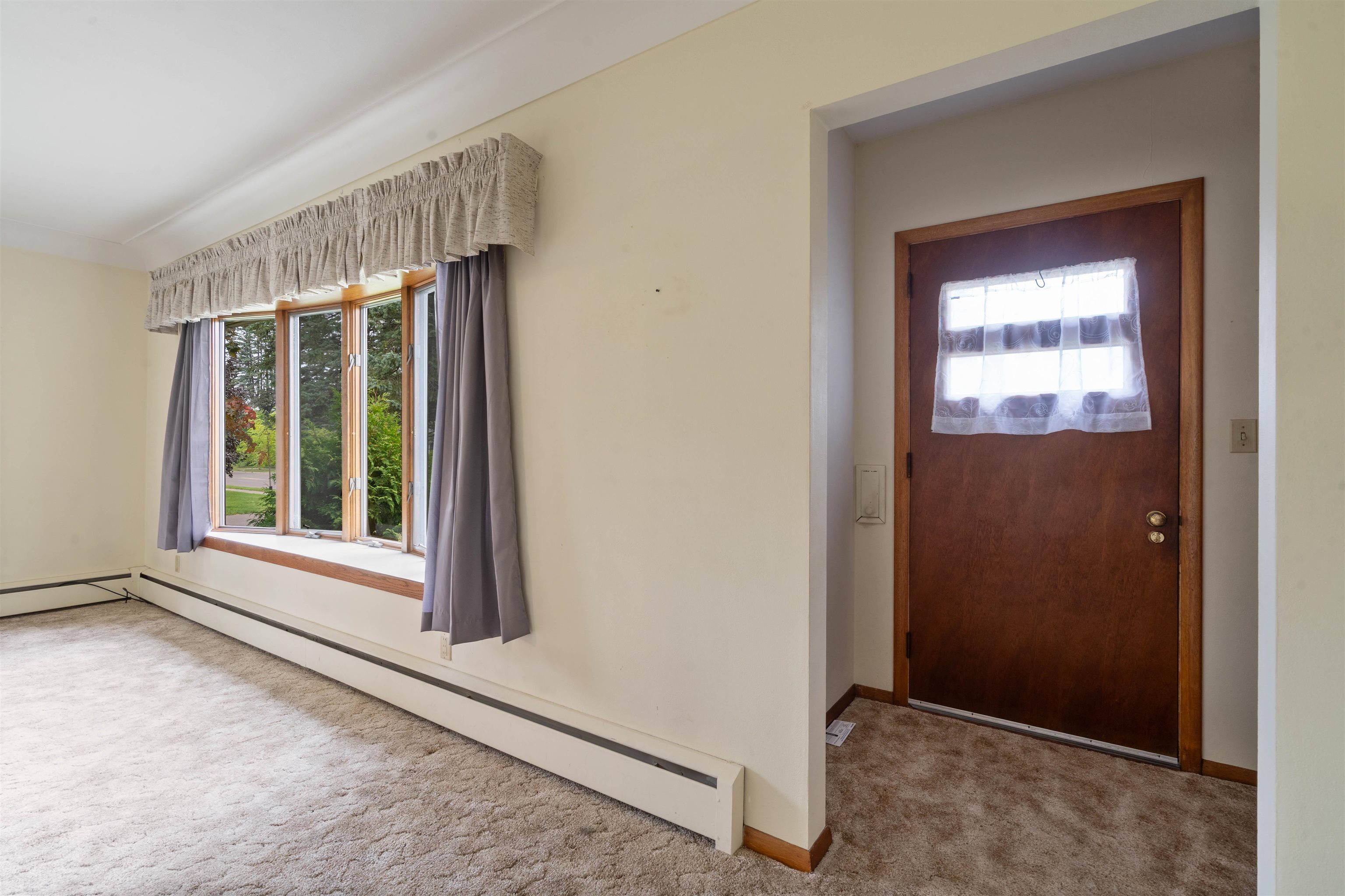 702 East 5th Street Superior, WI 54880 - Photo 9 of 31