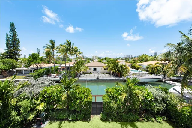 $6,350,000 | 8055 Noremac Avenue, Miami Beach, FL 33141