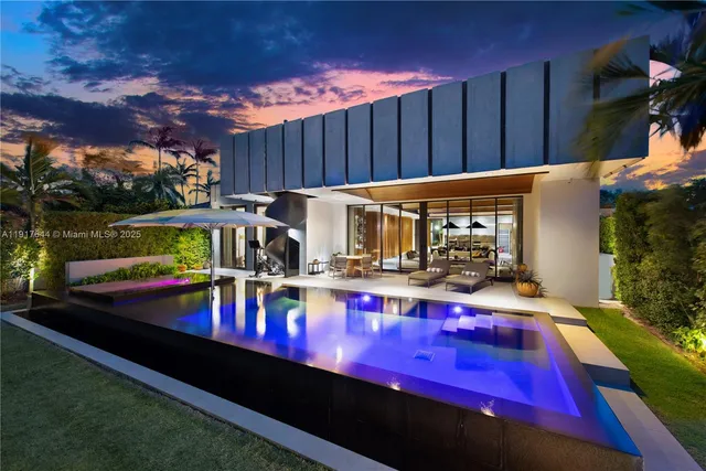 $6,350,000 | 8055 Noremac Avenue, Miami Beach, FL 33141