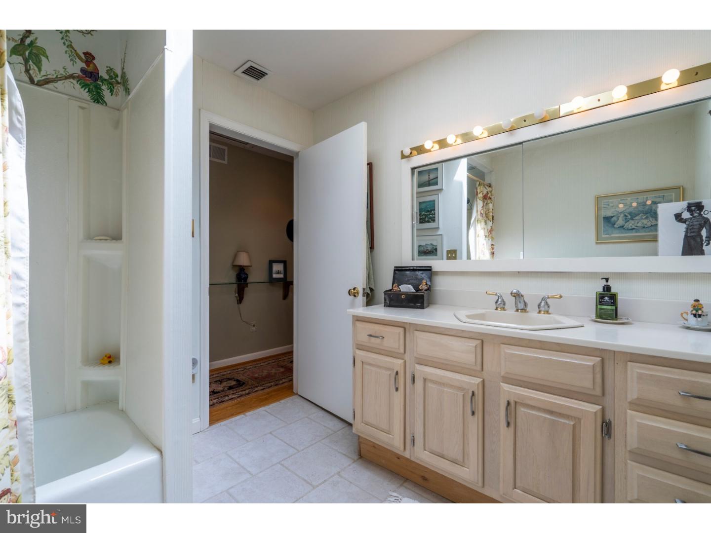 324 Harbison Road Wayne, PA 19087 - Photo 17 of 25 Bathroom