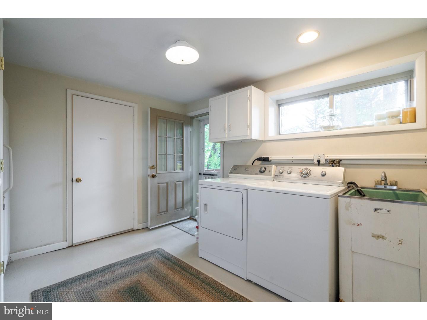 324 Harbison Road Wayne, PA 19087 - Photo 20 of 25 Laundry Room