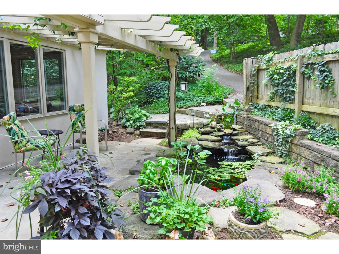 324 Harbison Road Wayne, PA 19087 - Photo 3 of 25 Patio