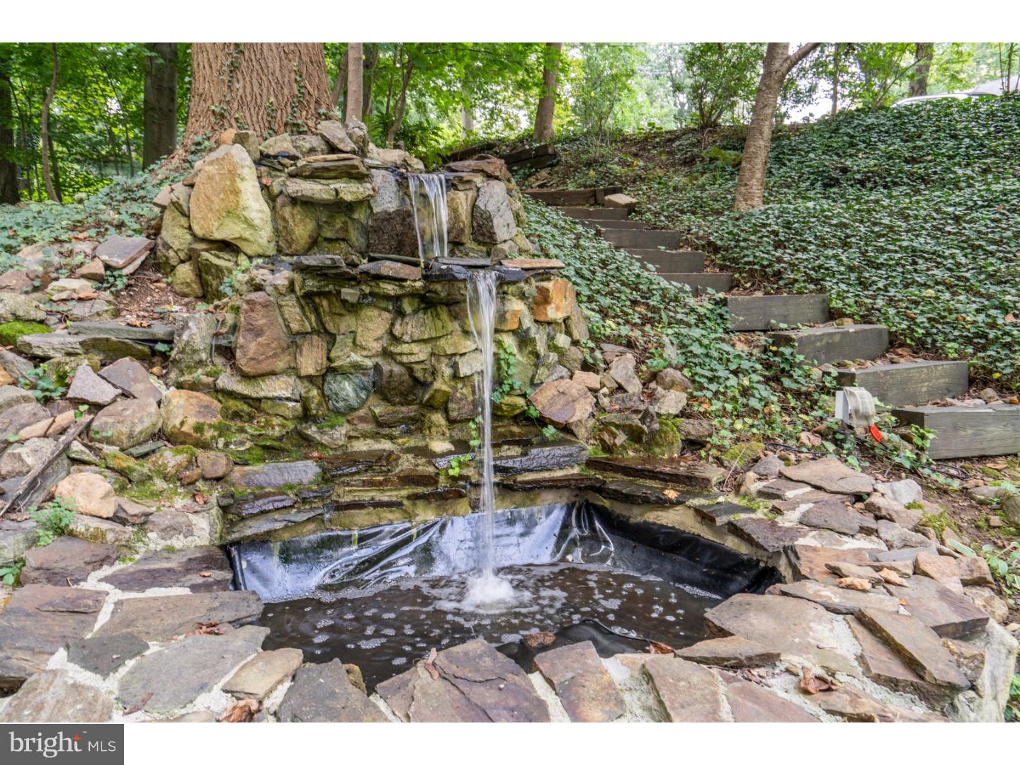 324 Harbison Road Wayne, PA 19087 - Photo 24 of 25 Side Yard