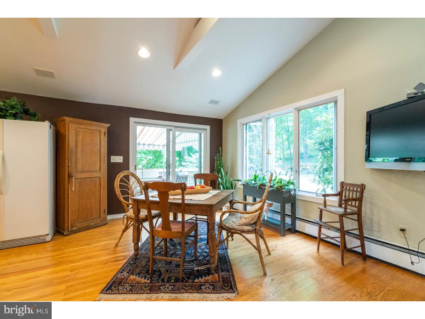 324 Harbison Road Wayne, PA 19087 - Photo 7 of 25 Dining Room
