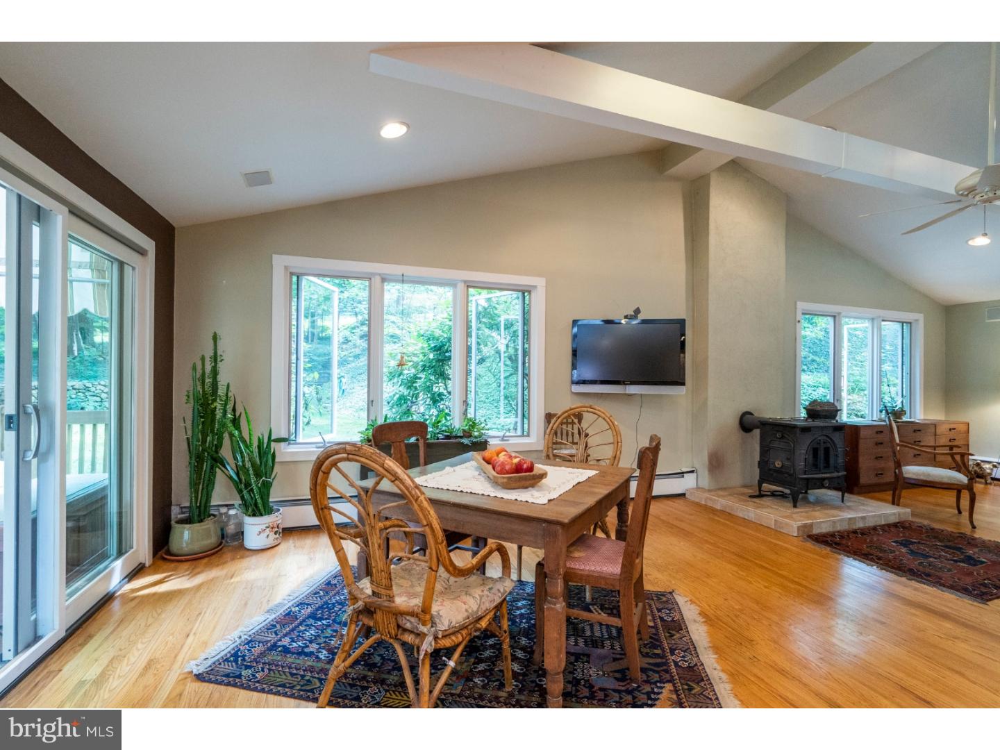 324 Harbison Road Wayne, PA 19087 - Photo 8 of 25 Dining Room