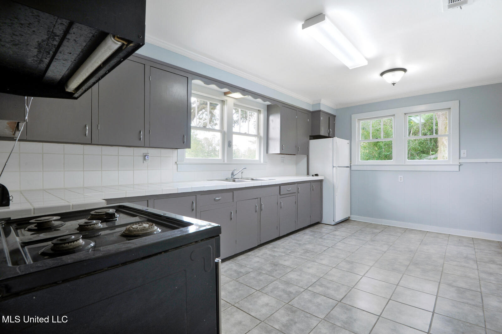 16630 Highway 603 Kiln, MS 39556 - Photo 3 of 10 003_1600x1067_mls_1600x1067