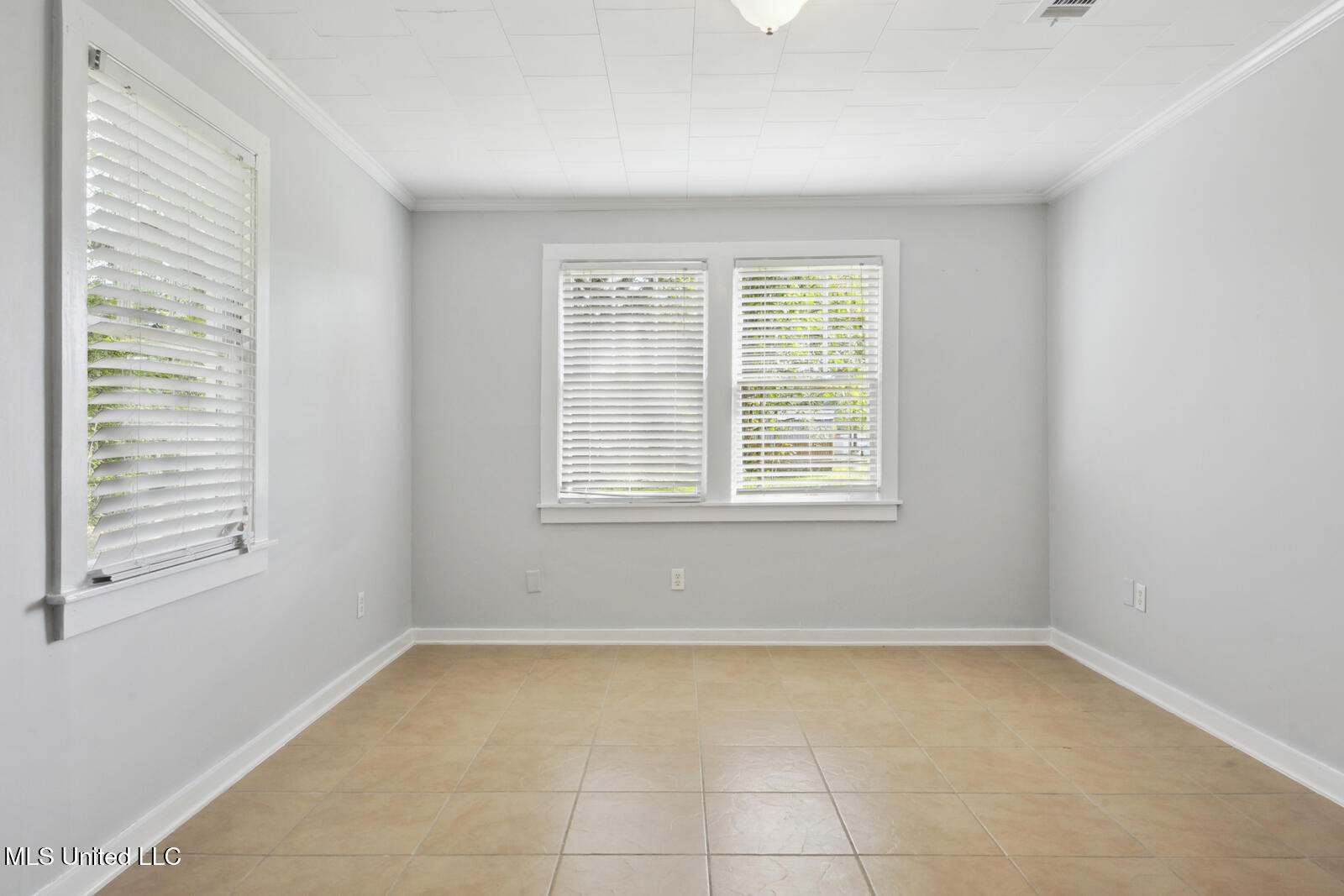 16630 Highway 603 Kiln, MS 39556 - Photo 5 of 10 005_1600x1067_mls_1600x1067