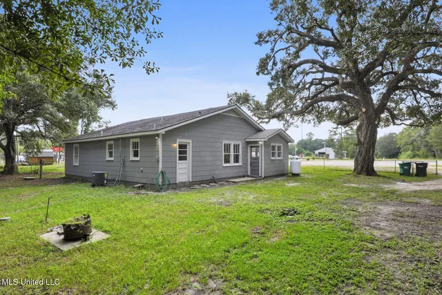 $1,500 | 16630 Highway 603, Kiln, MS 39556