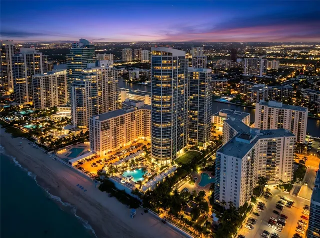 $2,770,000 | 3101 South Ocean Drive, Unit 3003, Hollywood, FL 33019