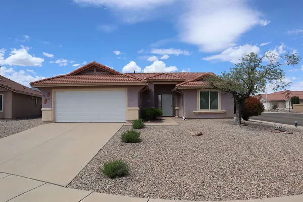 $1,625 | 2630 Lemoor Court, Sierra Vista, AZ 85650