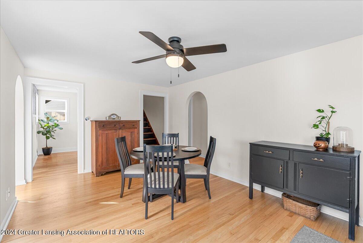 919 Maycroft Road Lansing, MI 48917 - Photo 7 of 58 Dining Area