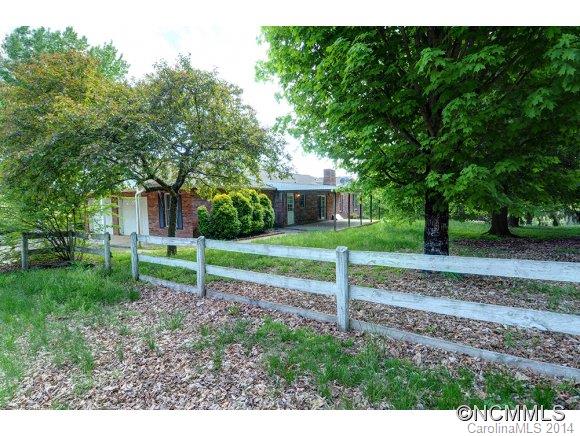 276 Critter Creek Road Canton, NC 28716 - Photo 12 of 24 Gallery Image 12