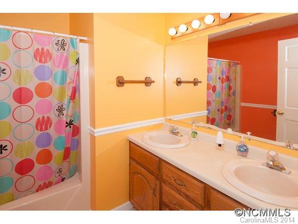 276 Critter Creek Road Canton, NC 28716 - Photo 23 of 24 Gallery Image 23