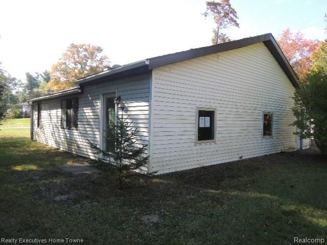 2869 Range Road Smiths Creek, MI 48074 - Photo 1 of 14 FHA Case # 261-922367 Front Right Angle.JPG