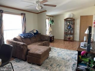 227 Berwick Road Abbottstown, PA 17301 - Photo 5 of 23 Living Room