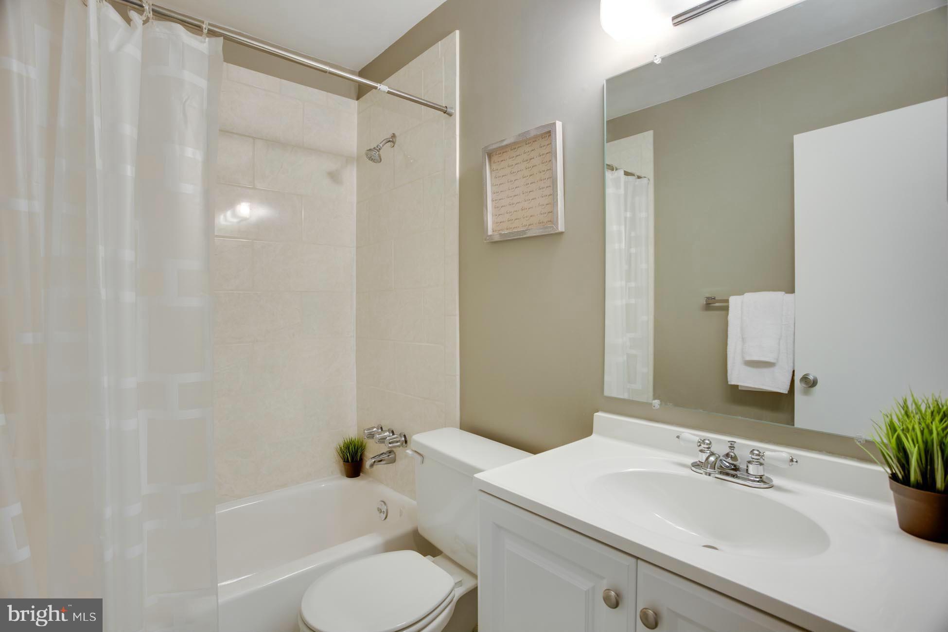 2350 Generation Drive Reston, VA 20191 - Photo 15 of 24 Bath (Master)