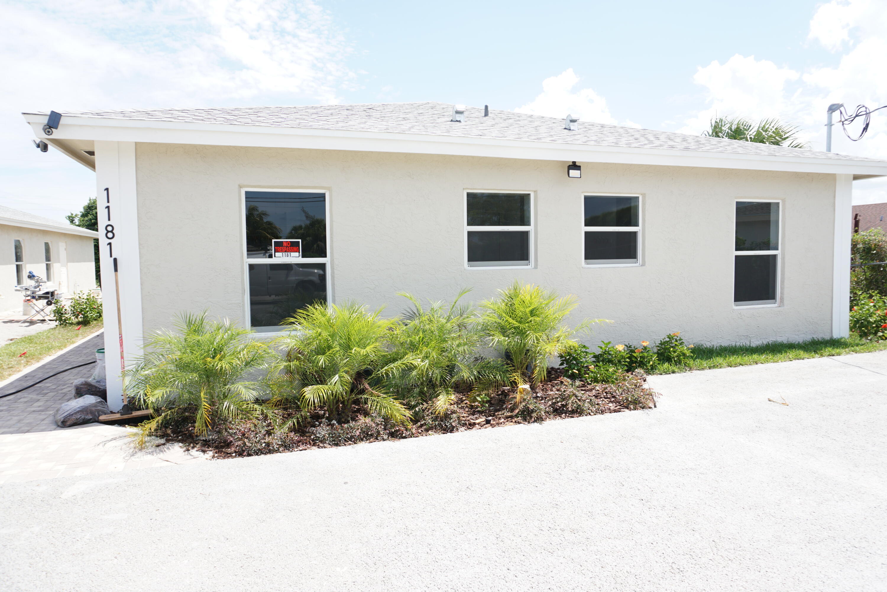 1173 West 28th Street, Unit 2 Riviera Beach, FL 33404 - Photo 2 of 17 DSC08251