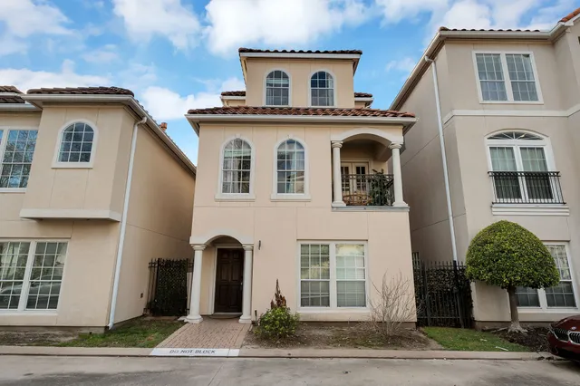 $295,000 | 7250 Harmony Cove, Houston, TX 77036