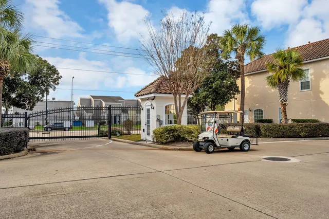 $295,000 | 7250 Harmony Cove, Houston, TX 77036