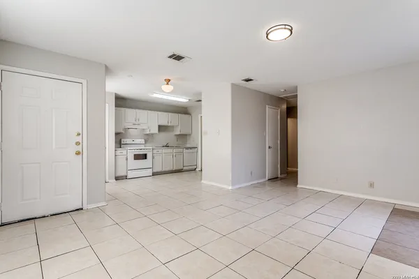 $1,295 | 4711 Gavlick Farm, San Antonio, TX 78244