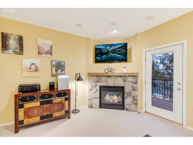 $609,000 | 87946 East Alpenglow Lane, Government Camp, OR 97028