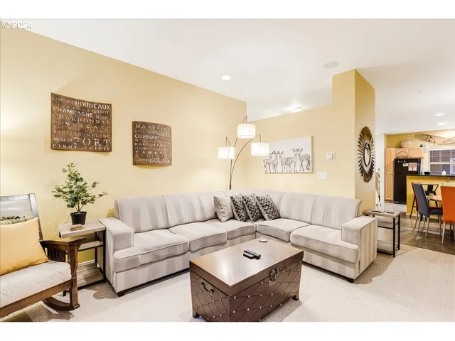 $609,000 | 87946 East Alpenglow Lane, Government Camp, OR 97028