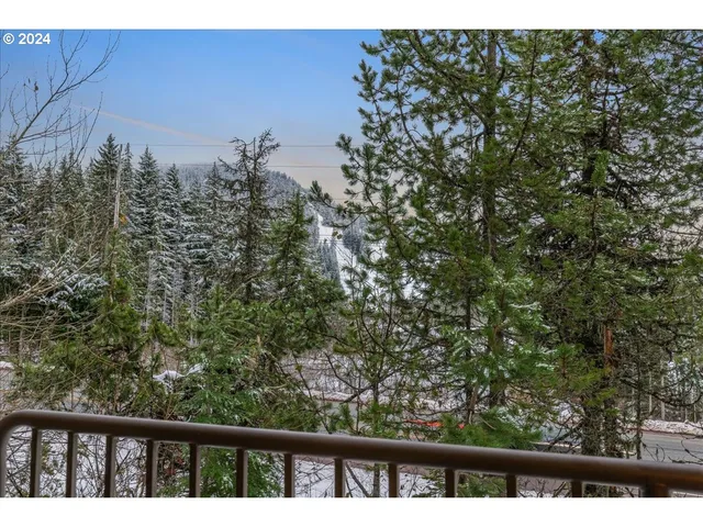 $609,000 | 87946 East Alpenglow Lane, Government Camp, OR 97028