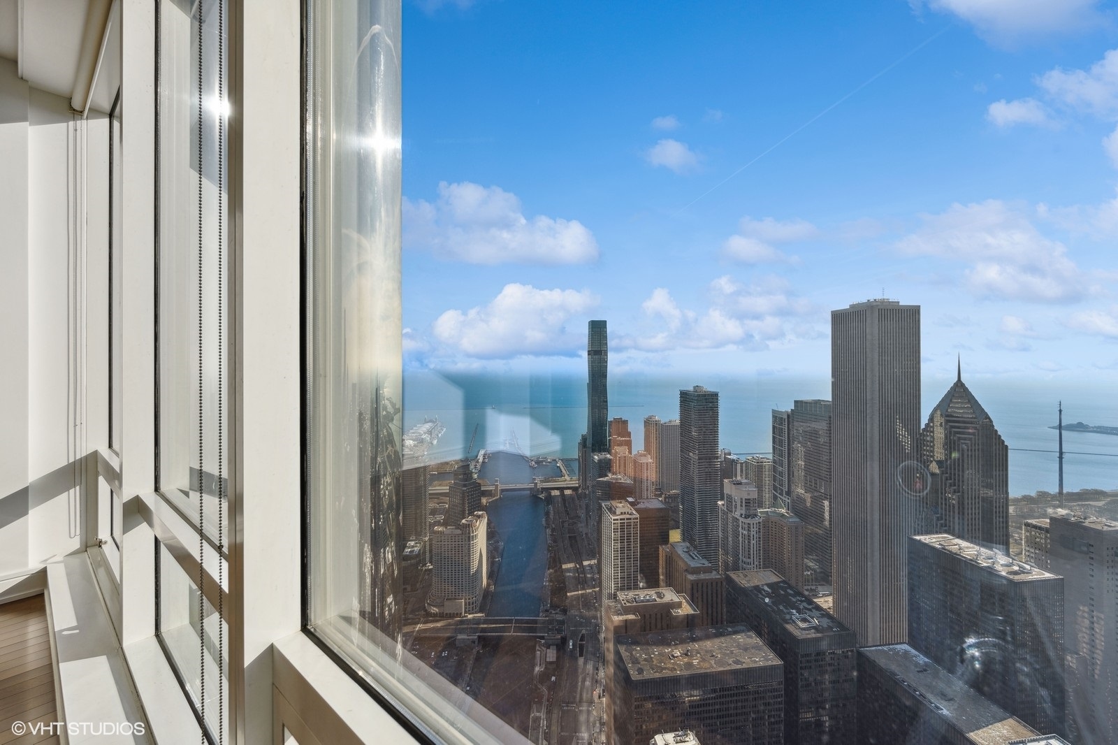 401 North Wabash Avenue, Unit 76E Chicago, IL 60611 - Photo 11 of 37 a view of a city from a corridor