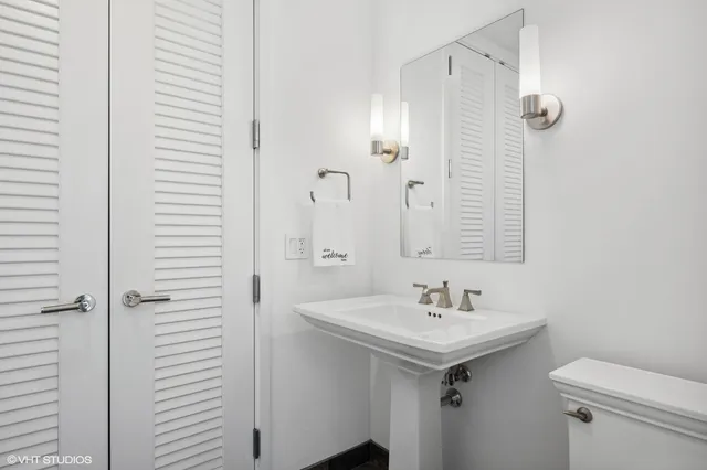 $4,750 | 401 North Wabash Avenue, Unit 76E, Chicago, IL 60611