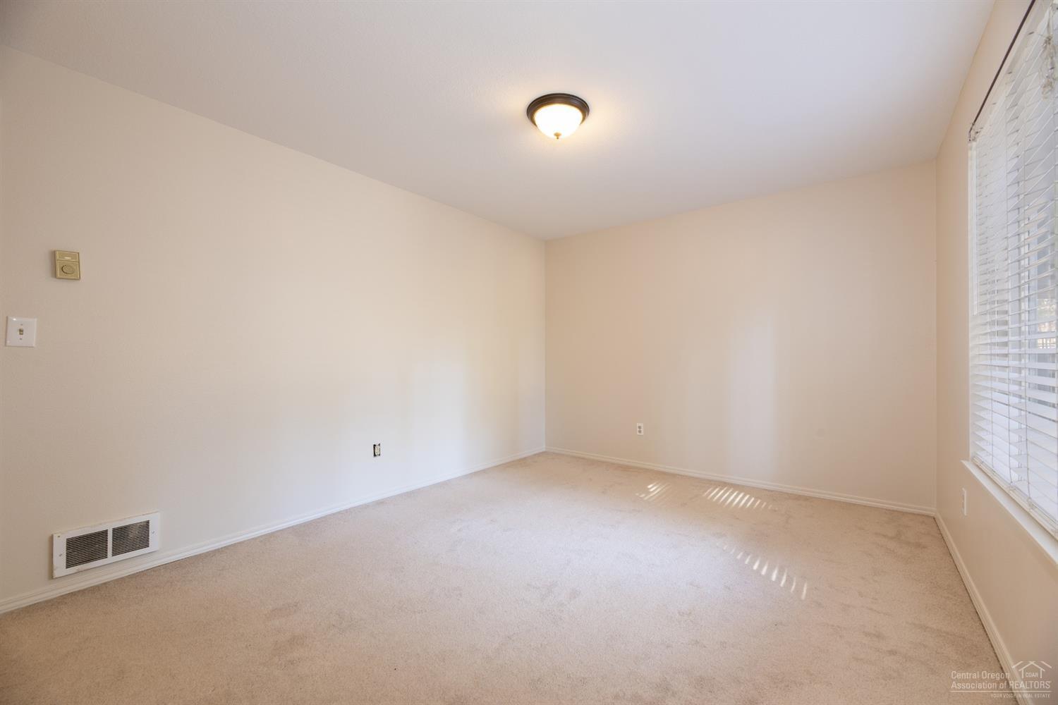 19261 Shoshone Road Bend, OR 97702 - Photo 14 of 25 Additional Photo