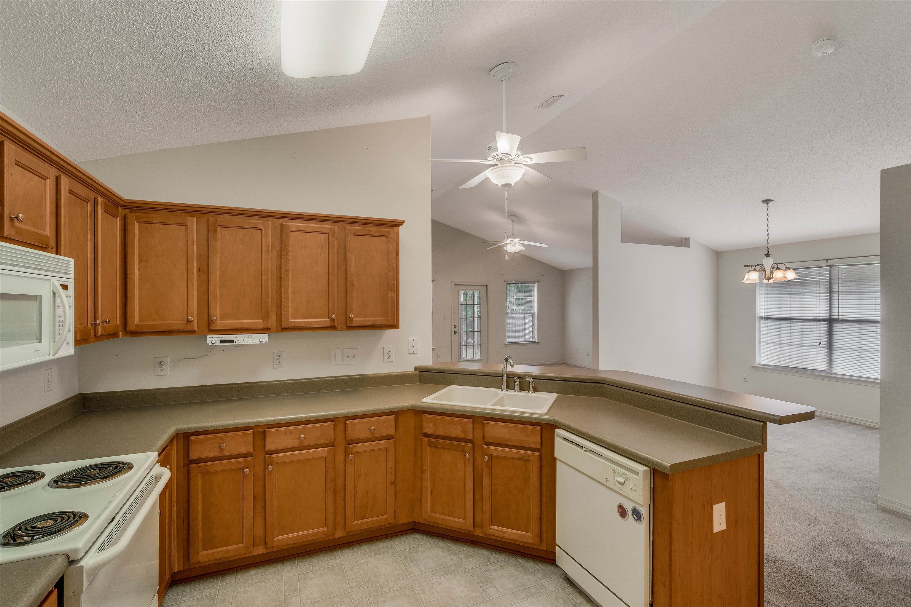 11133 Pontchartrain Loop Daphne, AL 36526 - Photo 5 of 46
