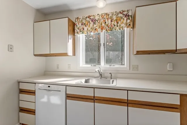 $399,900 | 4 Vendome Street, Unit 4, Merrimac, MA 01860