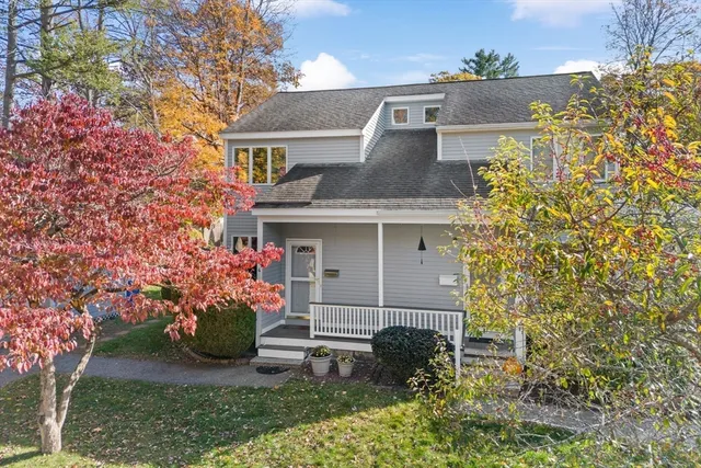 $399,900 | 4 Vendome Street, Unit 4, Merrimac, MA 01860