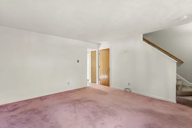 $399,900 | 4 Vendome Street, Unit 4, Merrimac, MA 01860