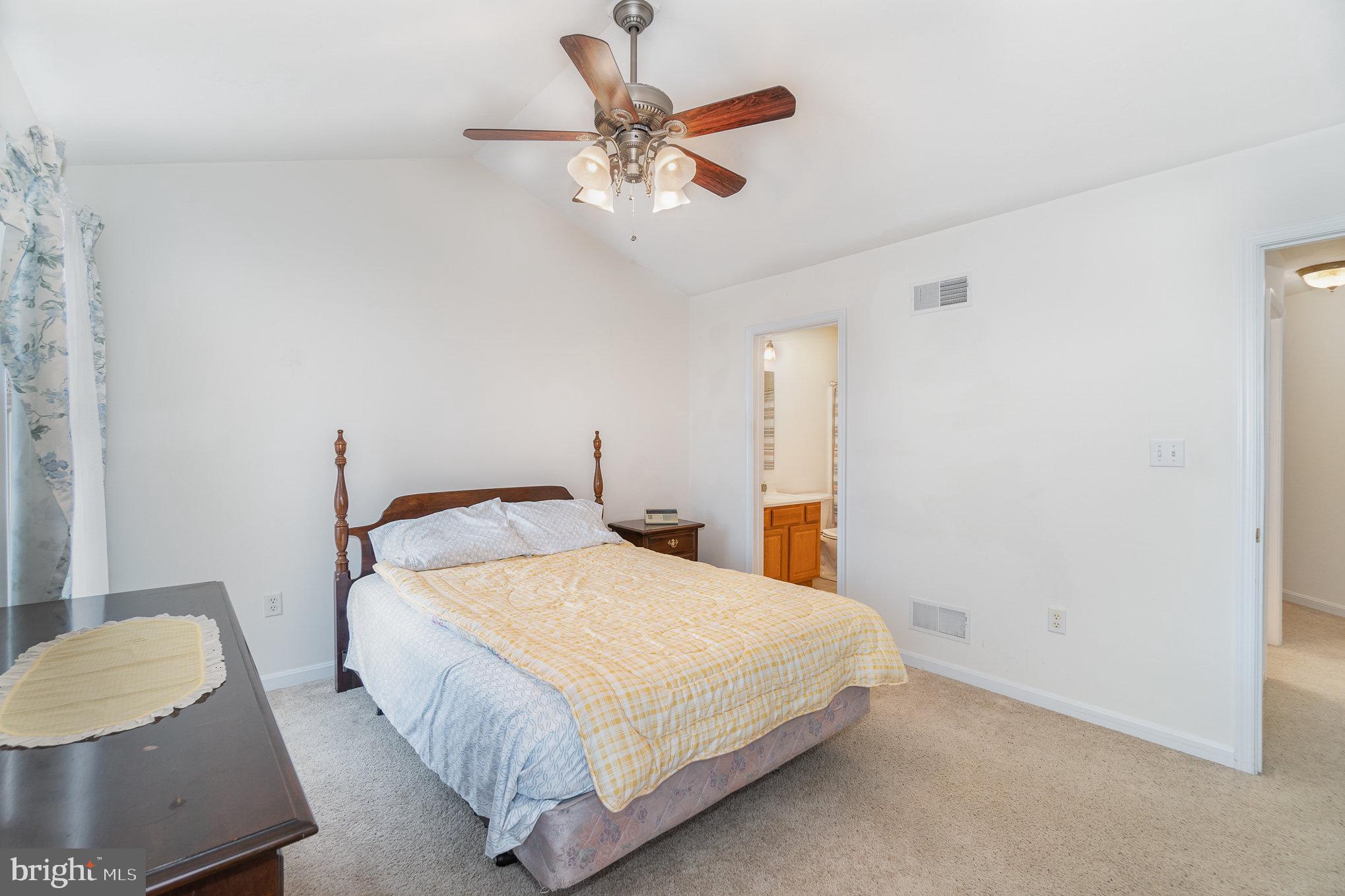 679 East Walnut Street Hanover, PA 17331 - Photo 15 of 28