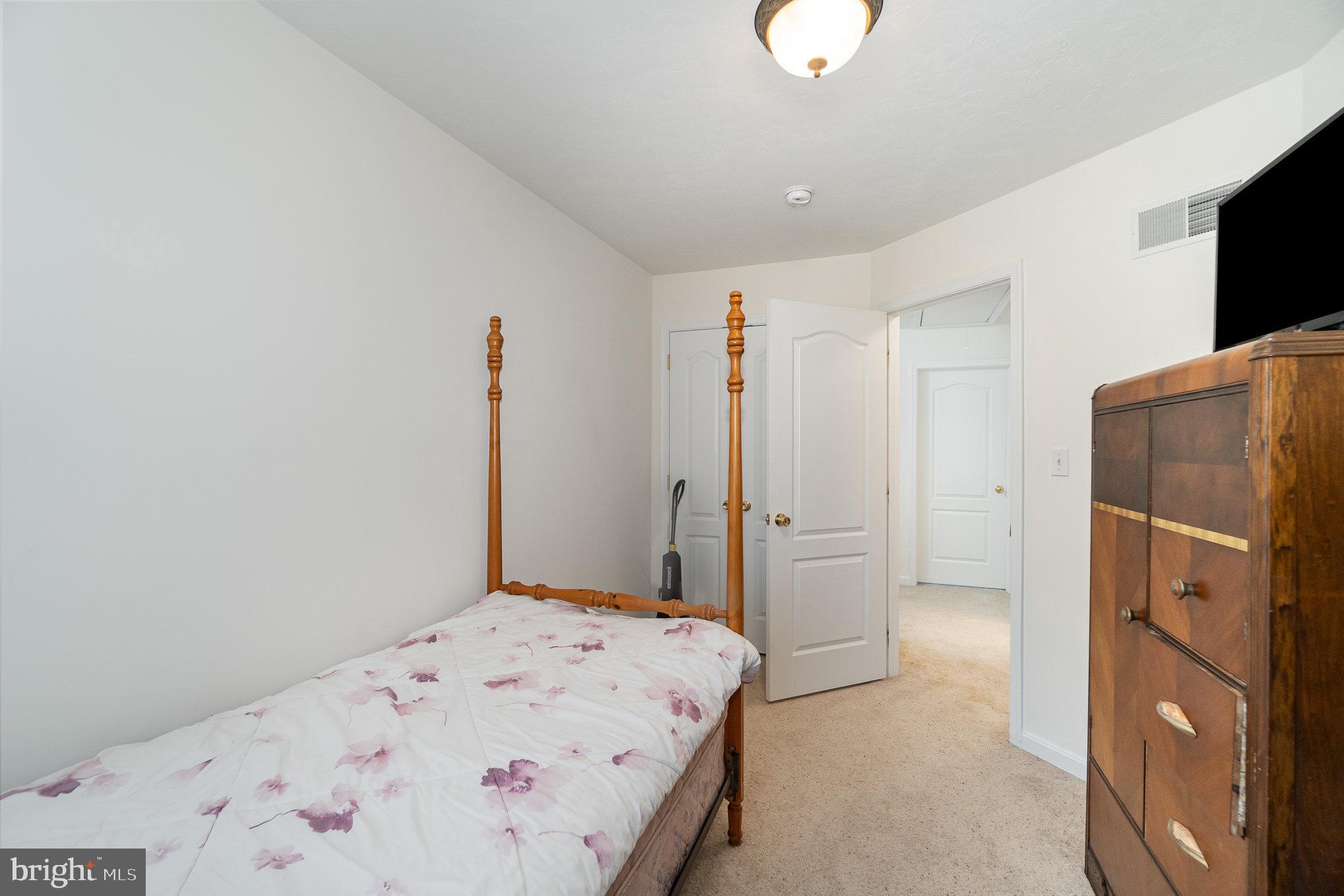 679 East Walnut Street Hanover, PA 17331 - Photo 21 of 28