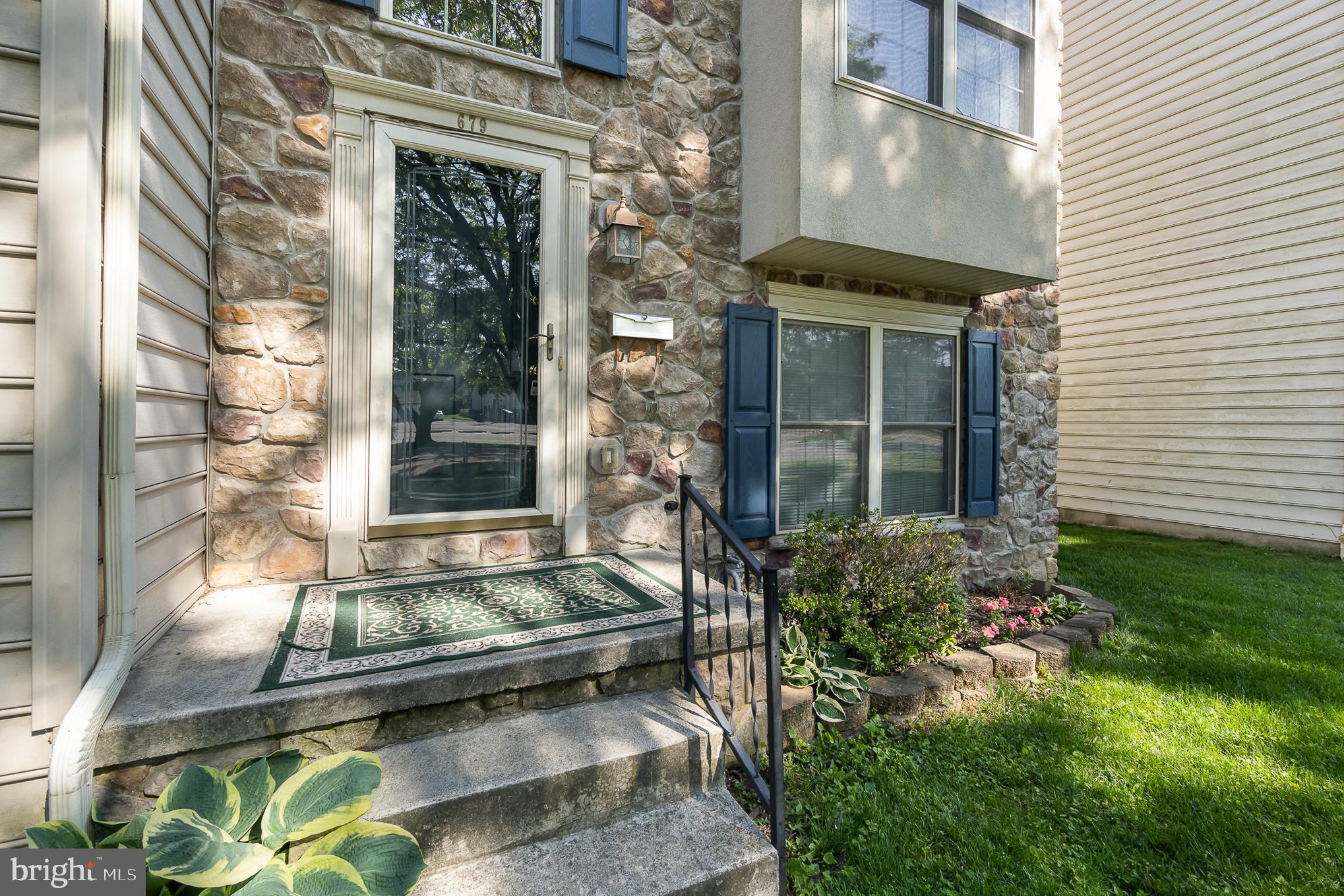 679 East Walnut Street Hanover, PA 17331 - Photo 4 of 28