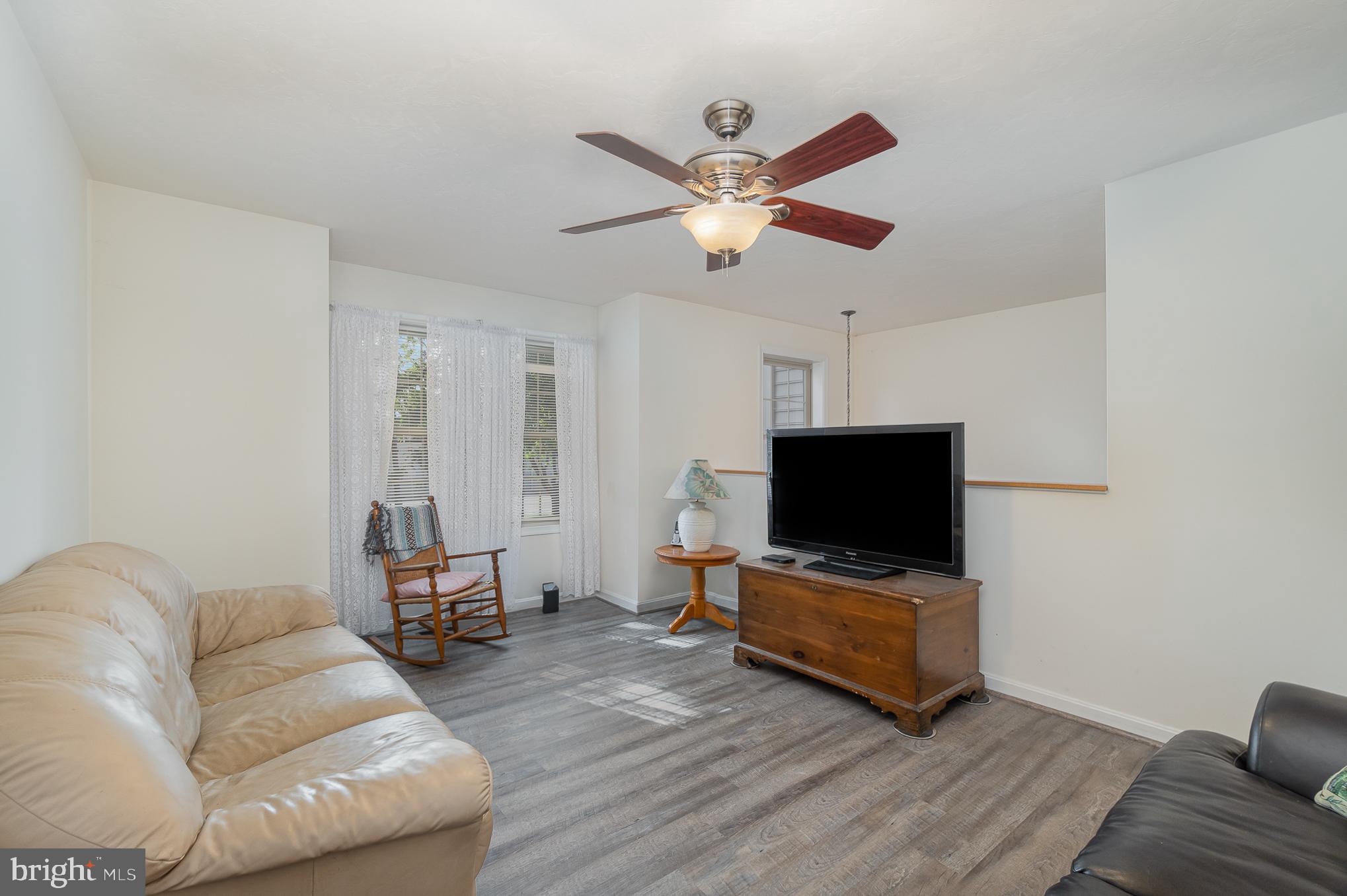 679 East Walnut Street Hanover, PA 17331 - Photo 5 of 28