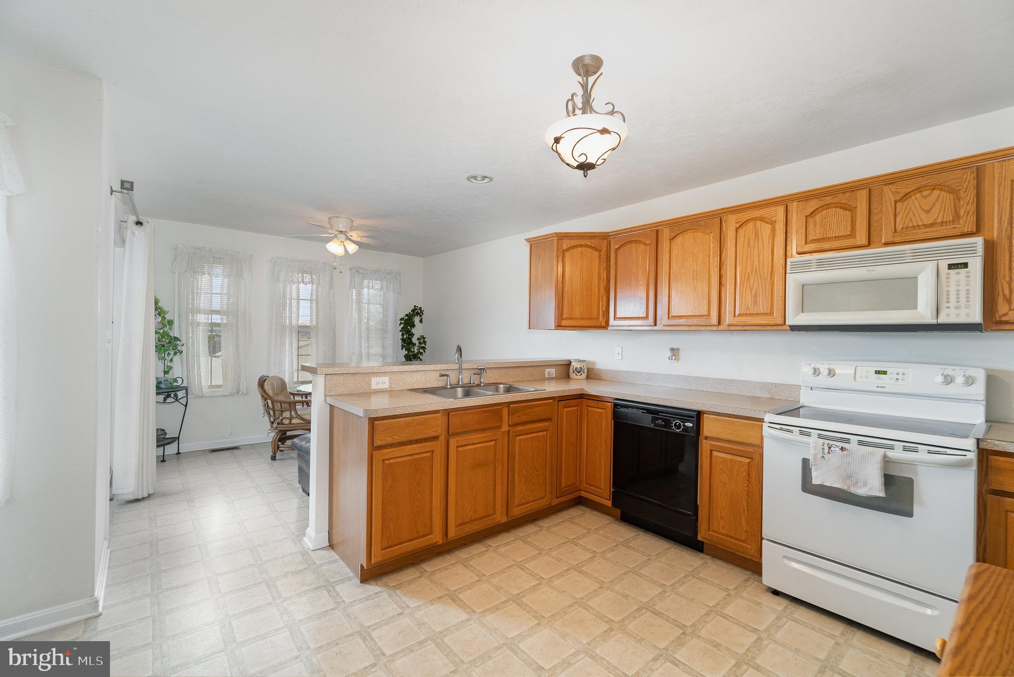 679 East Walnut Street Hanover, PA 17331 - Photo 7 of 28