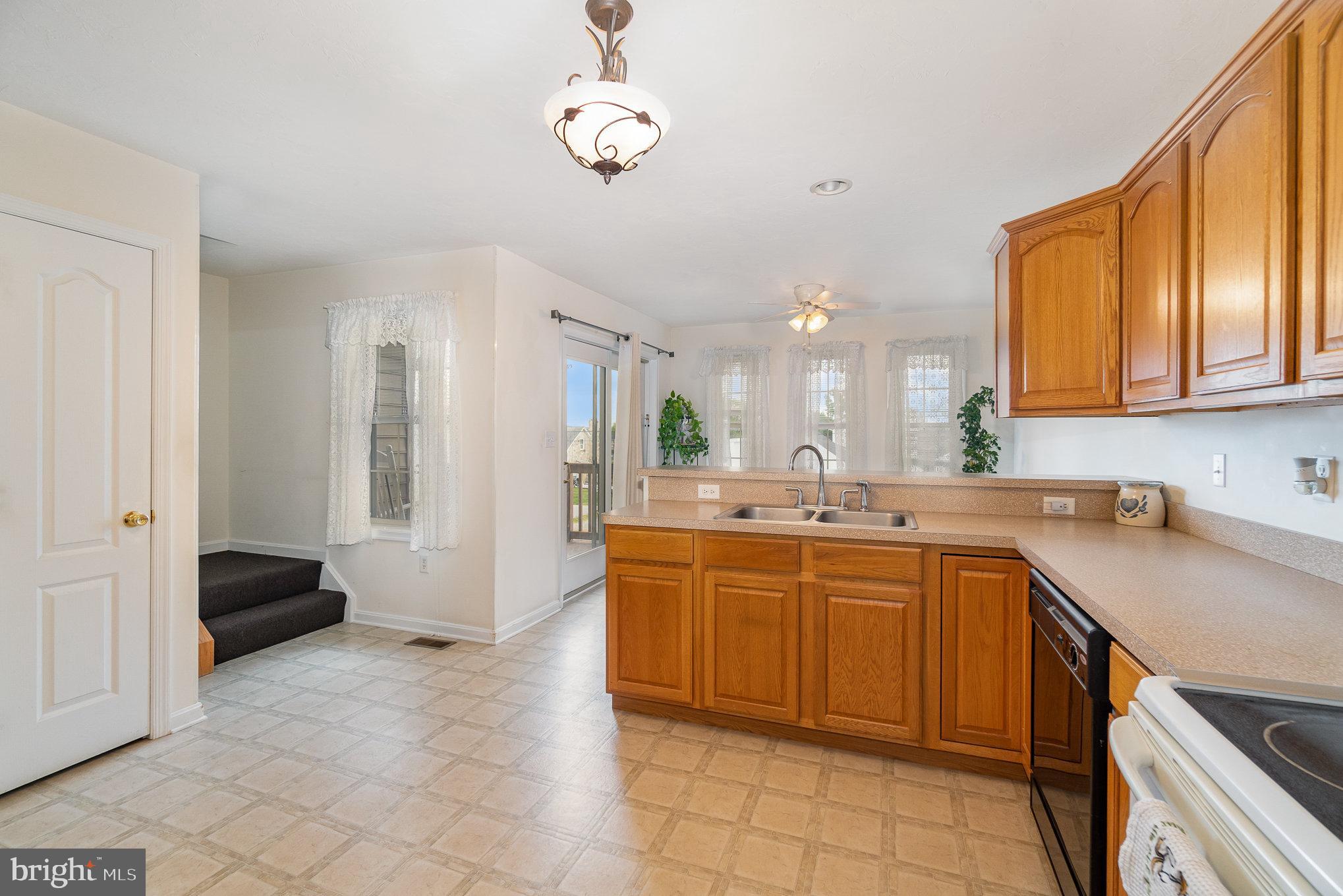 679 East Walnut Street Hanover, PA 17331 - Photo 9 of 28