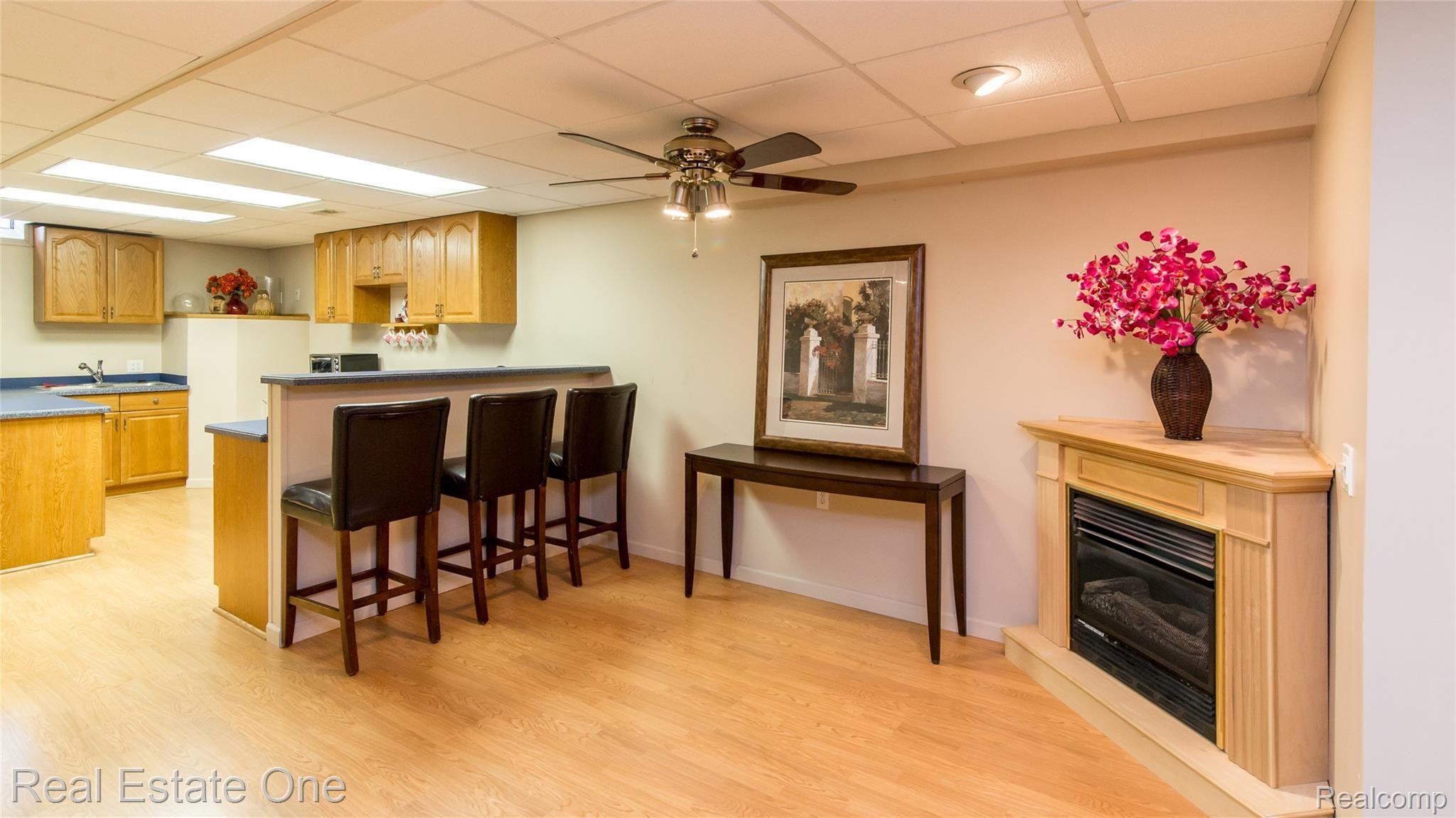 45669 Radnor Road Canton, MI 48187 - Photo 49 of 60 064_52.jpg