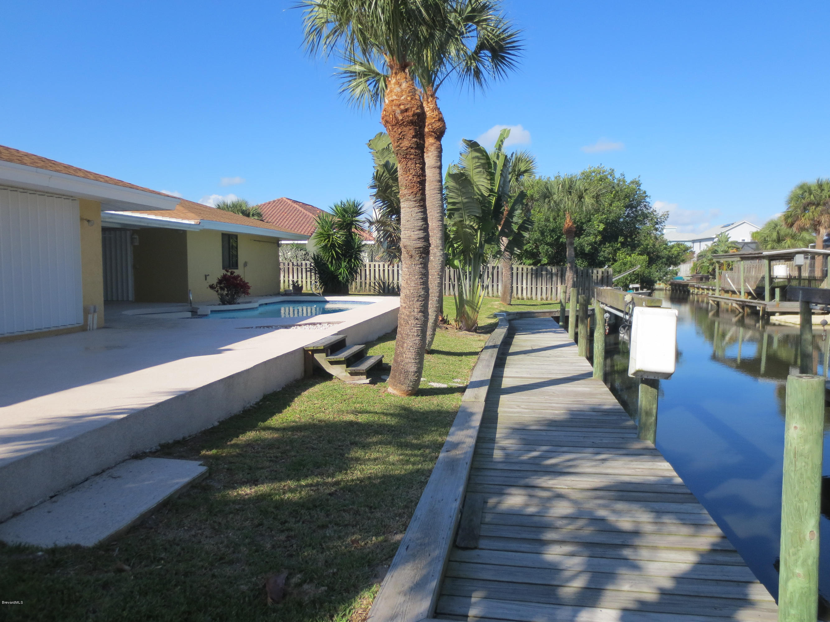 320 Riggs Avenue Melbourne Beach, FL 32951 - Photo 21 of 24 Canal