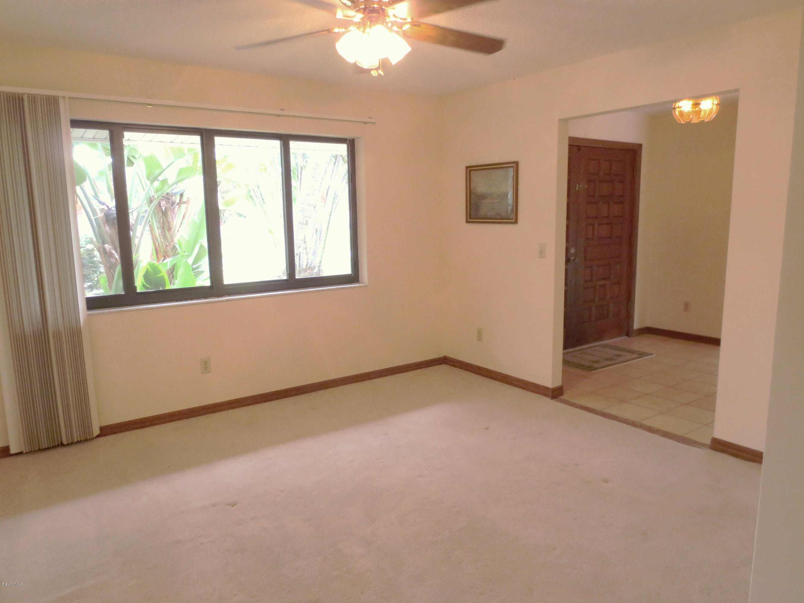 320 Riggs Avenue Melbourne Beach, FL 32951 - Photo 4 of 24 Dining Room