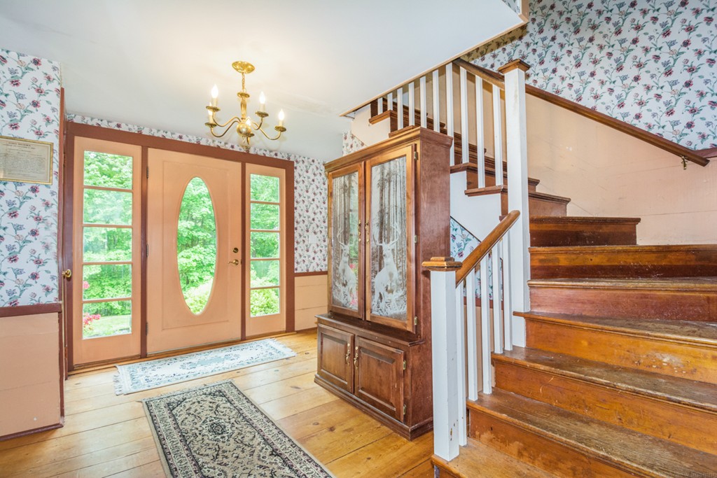 391 Langen Road Lancaster, MA 01523 - Photo 4 of 30