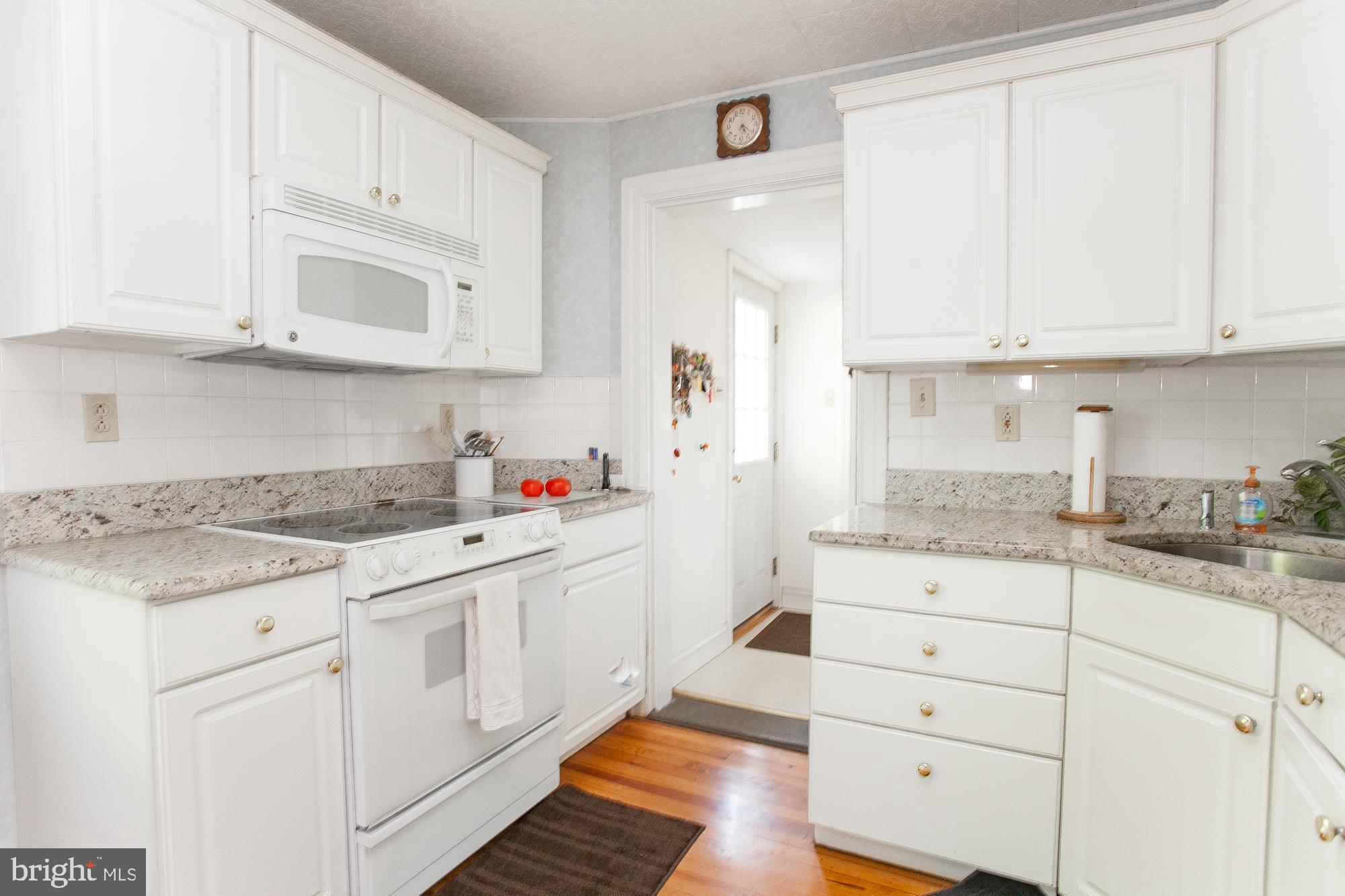 857 Meadow Road Flourtown, PA 19031 - Photo 8 of 46
