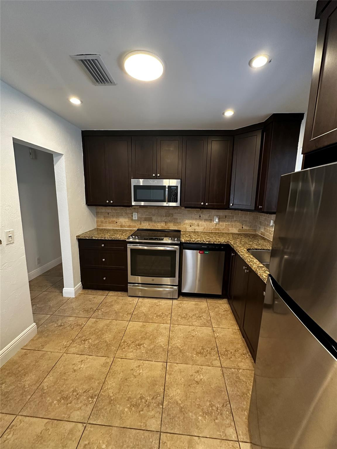 230 Northeast 21st Street Boca Raton, FL 33431 - Photo 7 of 19 Photo 7
