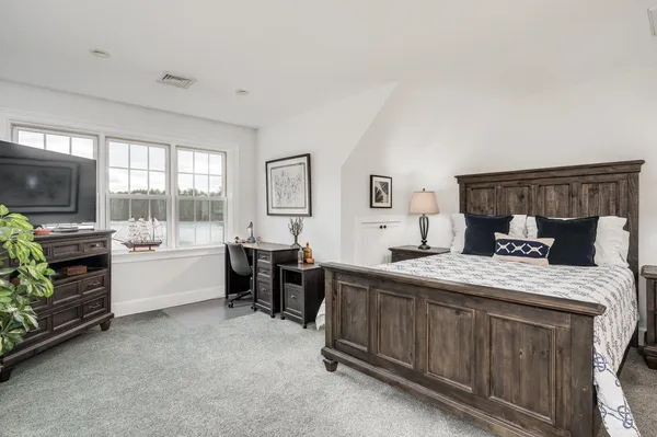 $3,500 | 25 Nute Road, Dover, NH 03820